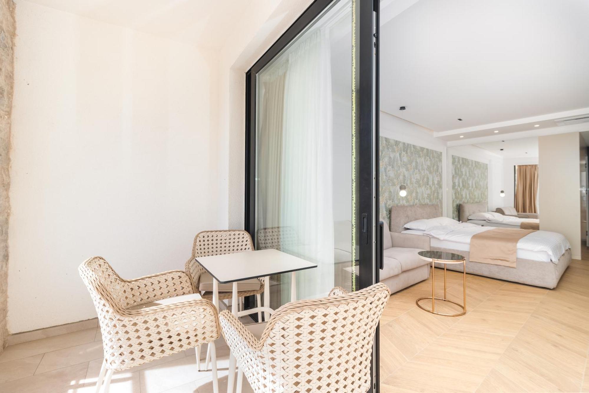 Miramar Hotel Ulcinj Bagian luar foto
